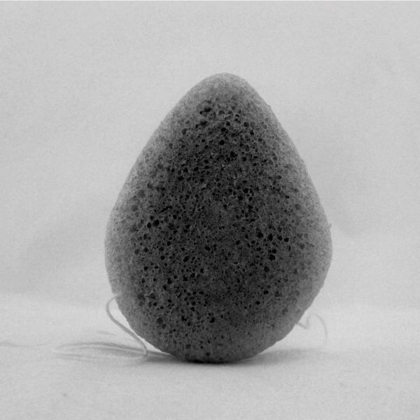 Natural porous sponge-sponge konnyaku for washing.(0284)